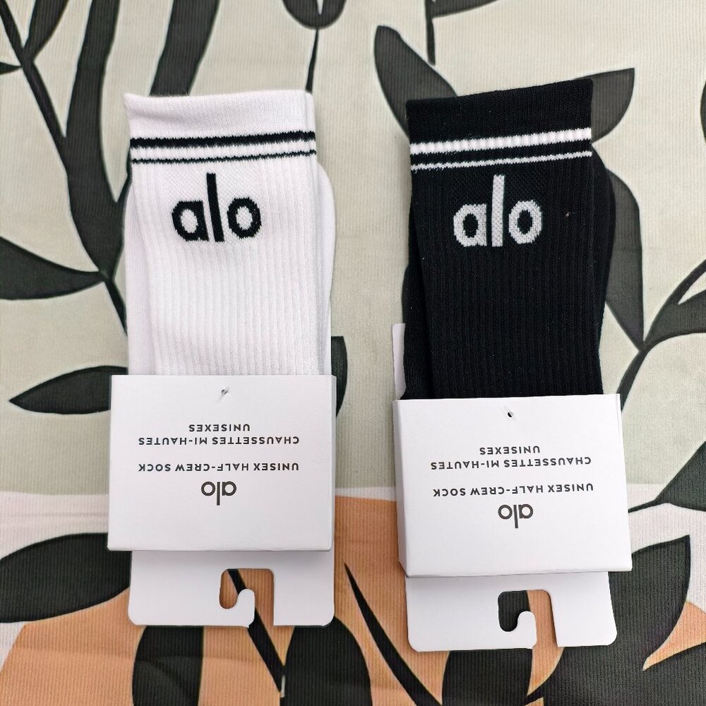 NWT - ALO Yoga Socks 2 Pairs